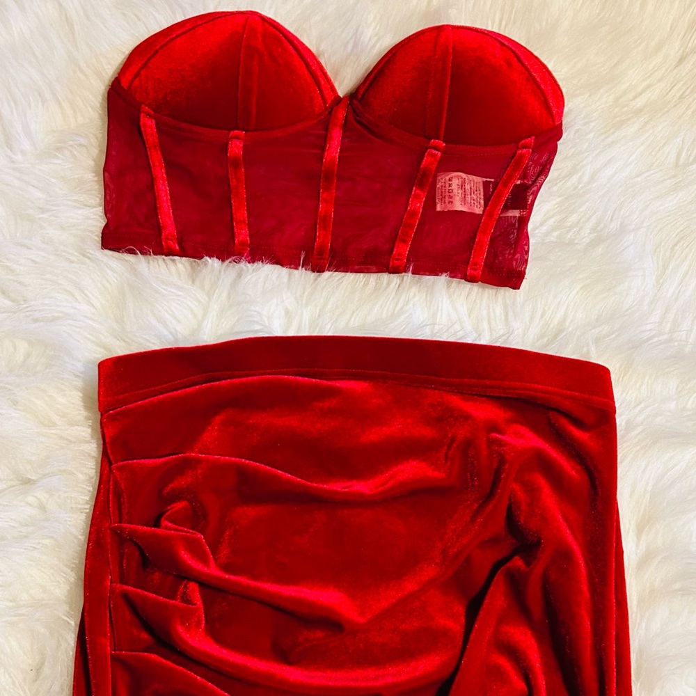 Two piece set skirt 
New with no tags